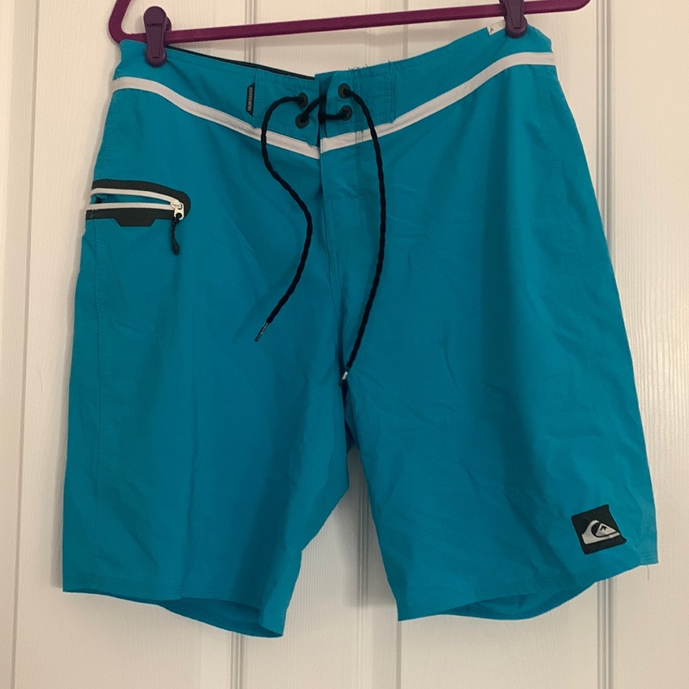 Quicksilver Board Shorts / M